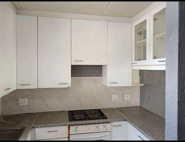 2 BEDROOM TOWNHOUSE FOR SALE IN MULBARTON